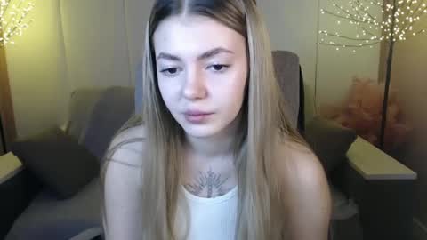 Snapshot of ritaneer chatting on 01/08/25, 09:10 ritaneer online show from 01/08/25, 09:10