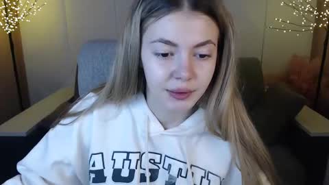 Snapshot of ritaneer chatting on 02/08/25, 09:03 ritaneer online show from 02/08/25, 09:03