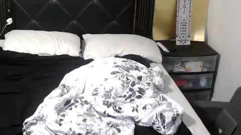 River Saint online show from 09/12/25, 12:11