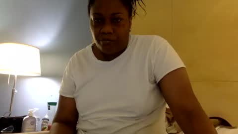 Snapshot of riversaint chatting on 07/12/26, 07:49 River Saint online show from 07/12/26, 07:49