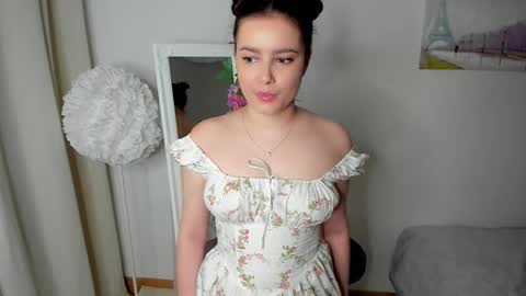 Snapshot of rizz_caprice chatting on 03/03/26, 07:42 Lilly online show from 03/03/26, 07:42