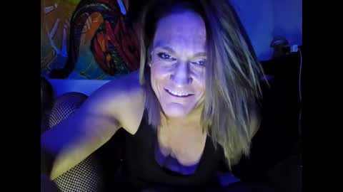 Snapshot of rjeanr chatting on 12/08/24, 02:49 Randiz online show from 12/08/24, 02:49