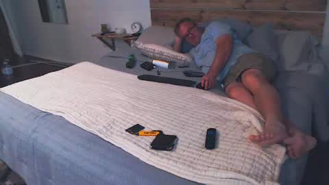 Snapshot of rjkelly6892 chatting on 04/20/26, 03:42 rjkelly6892 online show from 04/20/26, 03:42
