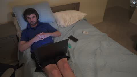 Ryan aka KeylimeRy online show from 12/30/24, 09:16