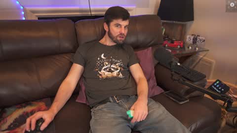 Ryan aka KeylimeRy online show from 12/31/24, 11:28