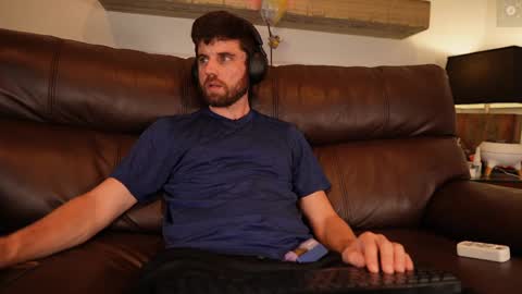 Ryan aka KeylimeRy online show from 09/15/25, 06:13