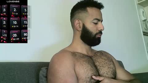 Snapshot of roa32sebas chatting on 02/10/25, 01:55 SebasRoa online show from 02/10/25, 01:55