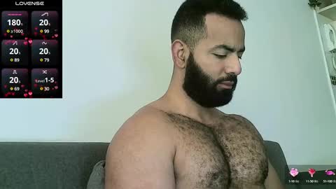 Snapshot of roa32sebas chatting on 03/10/25, 01:43 SebasRoa online show from 03/10/25, 01:43