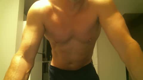 Snapshot of roadhouse122 chatting on 02/24/25, 11:32 roadhouse122 online show from 02/24/25, 11:32