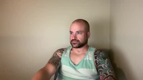 Snapshot of roadking1122 chatting on 10/19/25, 10:16 roadking1122 online show from 10/19/25, 10:16