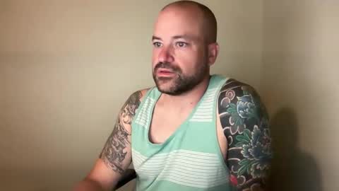 Snapshot of roadking1122 chatting on 10/20/25, 10:16 roadking1122 online show from 10/20/25, 10:16