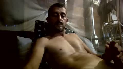 Snapshot of roadsidepicnic01 chatting on 01/08/25, 09:21 Daddy online show from 01/08/25, 09:21