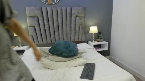 Roan Birkin online show from 02/06/25, 02:44