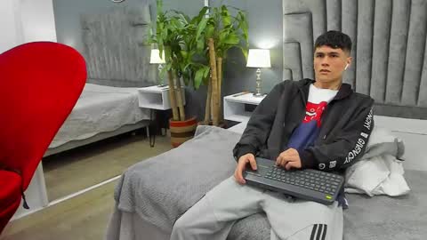 Roan Birkin online show from 02/09/25, 07:19