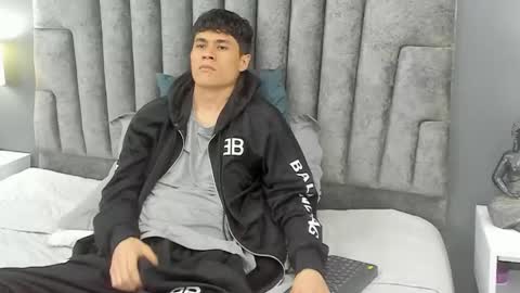 Roan Birkin online show from 03/05/25, 01:52