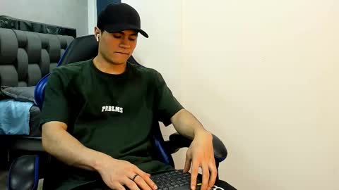 Roan Birkin online show from 11/07/25, 07:14