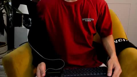 Roan Birkin online show from 02/15/26, 07:21