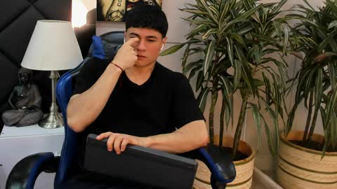 Roan Birkin online show from 04/07/26, 07:14