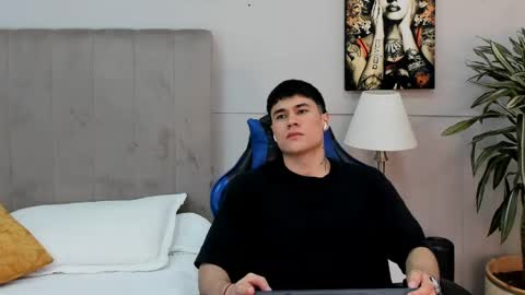 Snapshot of roan_birkin chatting on 05/01/26, 07:40 Roan Birkin online show from 05/01/26, 07:40