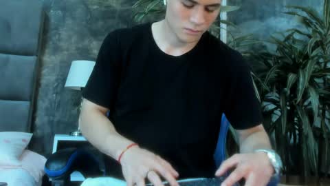 Snapshot of roan_birkin chatting on 05/11/26, 07:55 Roan Birkin online show from 05/11/26, 07:55