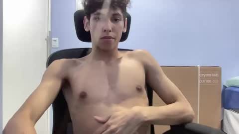 roandry909974 online show from 12/10/24, 02:16