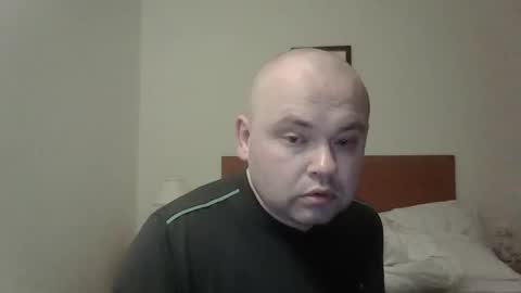 rob18997 online show from 11/30/25, 03:16