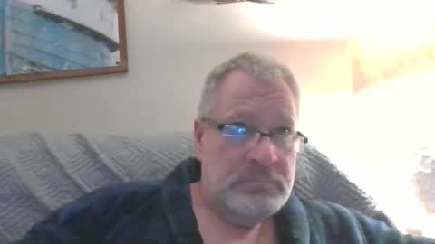 rob872217 online show from 01/03/25, 12:11