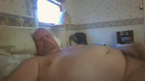 Snapshot of rob9271963 chatting on 12/22/24, 12:27 Rob online show from 12/22/24, 12:27