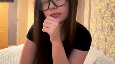 Snapshot of robbimckoy chatting on 02/01/26, 12:59 Aya online show from 02/01/26, 12:59