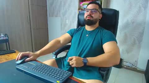 Snapshot of robby_k chatting on 11/06/25, 11:48 Robby online show from 11/06/25, 11:48