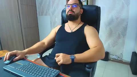 Snapshot of robby_k chatting on 11/13/25, 06:34 Robby online show from 11/13/25, 06:34