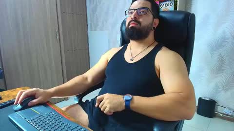 Snapshot of robby_k chatting on 11/27/25, 12:24 Robby online show from 11/27/25, 12:24