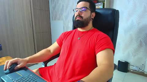 Snapshot of robby_k chatting on 12/01/25, 08:36 Robby online show from 12/01/25, 08:36