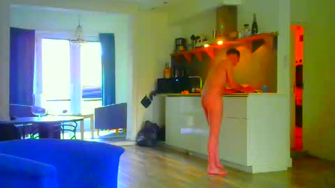 rober10000 online show from 10/28/25, 09:13