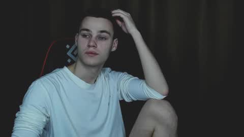 robert10211 online show from 12/27/24, 05:59