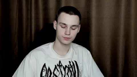 robert10211 online show from 02/10/25, 07:49