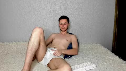 robert10211 online show from 04/07/26, 11:43