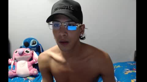 robert_kingg online show from 12/15/25, 09:46