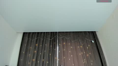 Snapshot of robertamorelly chatting on 12/18/24, 08:20 Betty online show from 12/18/24, 08:20