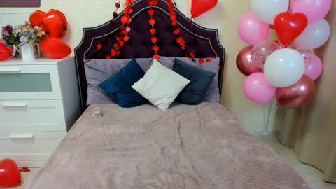 Snapshot of robertamorelly chatting on 02/11/25, 06:08 Betty online show from 02/11/25, 06:08