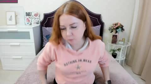 Snapshot of robertamorelly chatting on 02/20/25, 08:39 Betty online show from 02/20/25, 08:39