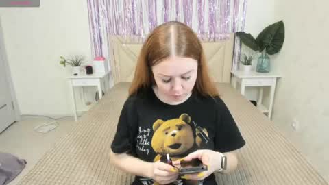 Snapshot of robertamorelly chatting on 03/06/25, 08:52 Betty online show from 03/06/25, 08:52