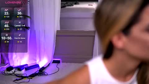 Roberta online show from 10/08/25, 08:45