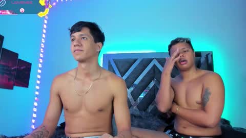 Robert Miller And Mael Thompson  online show from 10/04/25, 04:54