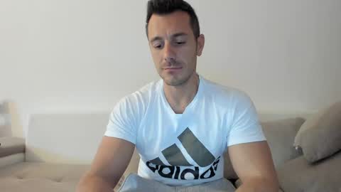 Snapshot of roberto4ever chatting on 05/07/26, 11:04 roberto4ever online show from 05/07/26, 11:04