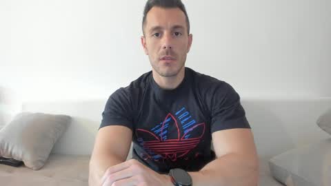 Snapshot of roberto4ever chatting on 05/25/26, 11:16 roberto4ever online show from 05/25/26, 11:16
