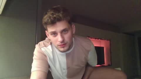 Roberto online show from 12/14/24, 03:04