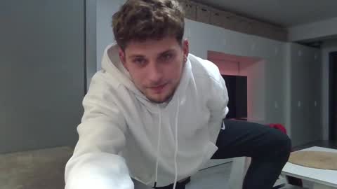 Roberto online show from 01/10/25, 04:41