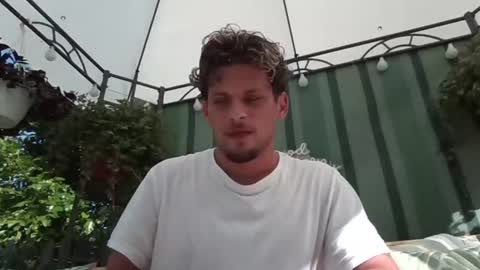 Snapshot of roberto_twink1 chatting on 07/17/26, 06:42 Roberto online show from 07/17/26, 06:42