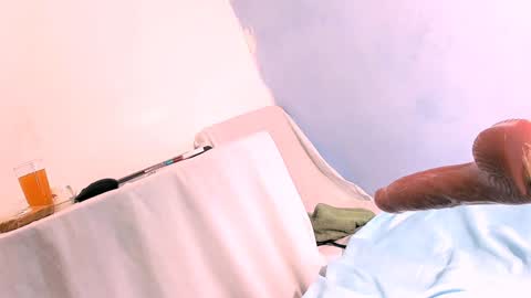 Roberts kloe online show from 02/07/25, 05:51